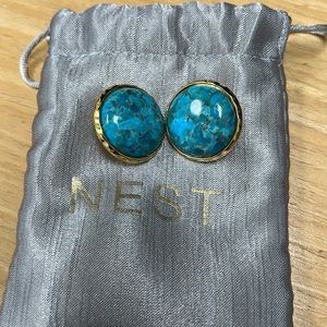 NEST JEWELRY turquoise bezel clip back earrings new